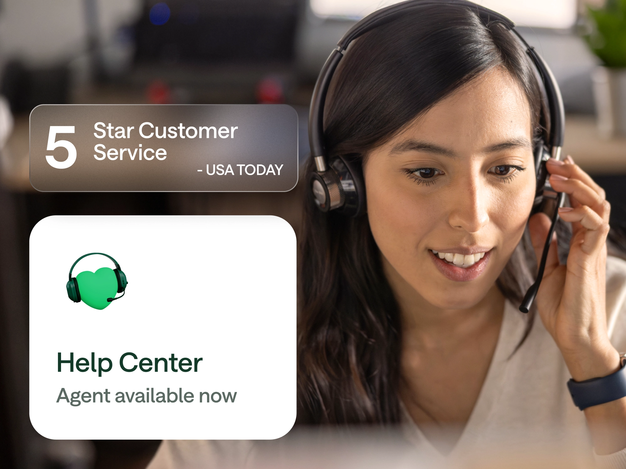 Smiling customer service agent working in a help center. A graphic overlay highlights “5 Star Customer Service – USA TODAY” and shows a green heart with headset icon labeled “Help Center – Agent available now.” The image promotes Chime’s 24/7 customer support and highly rated service experience.