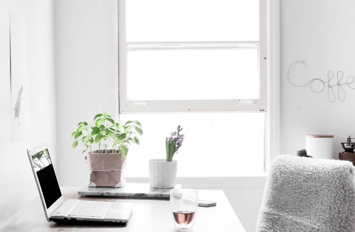 How to Make Extra Money With a Side Hustle