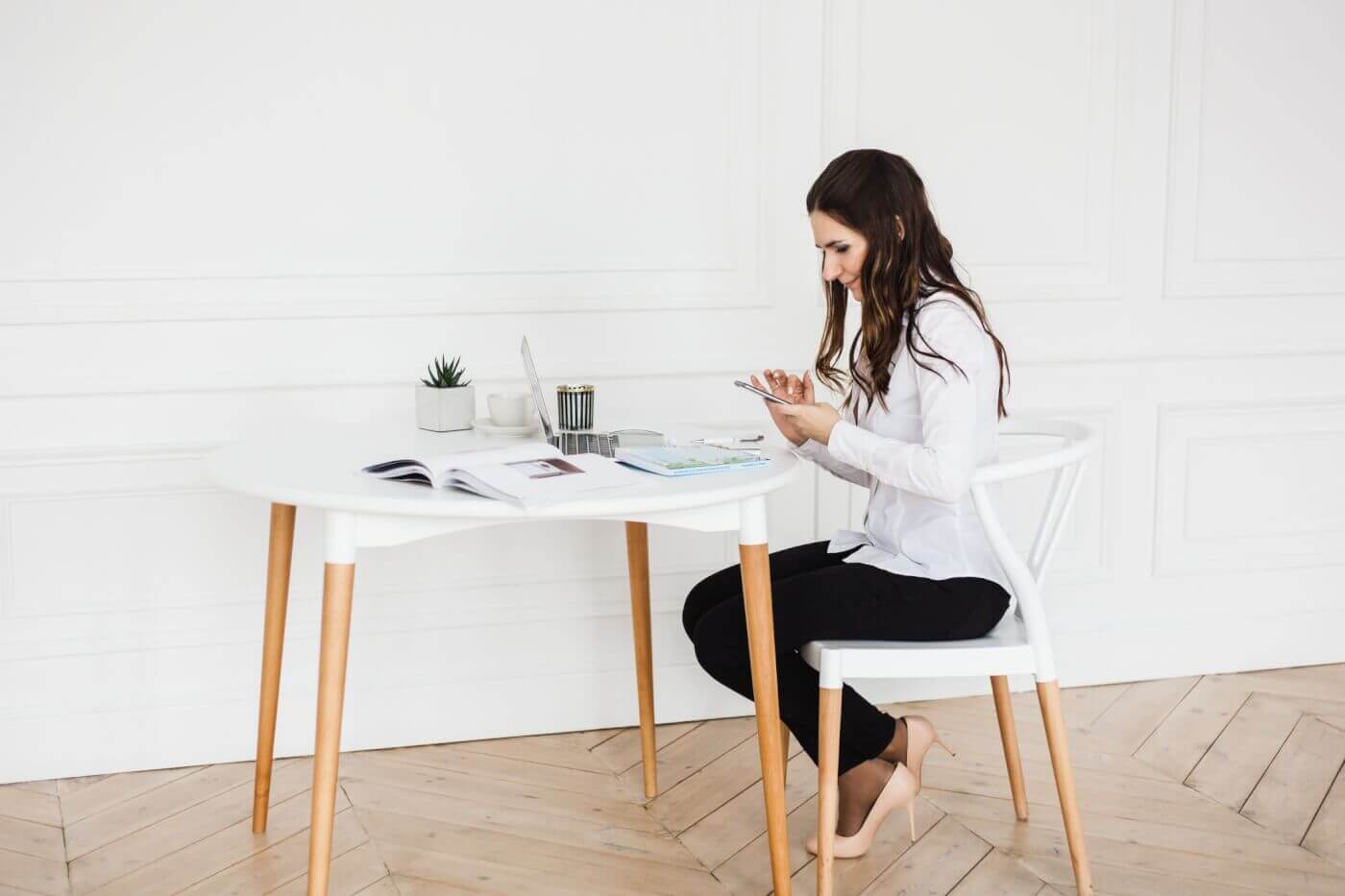 How These Three Millennial Women Are Crushing Their Debt by Teaching English Online
