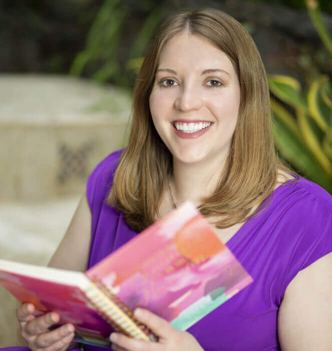 Kayla Sloan Writer
