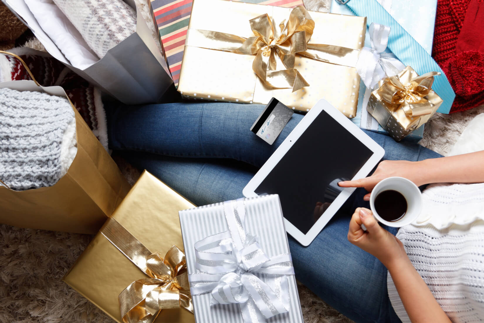 24 Tips to Prep for the Holidays on a Budget